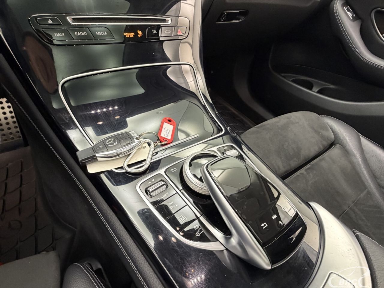 Mercedes-Benz GLC350 | 25