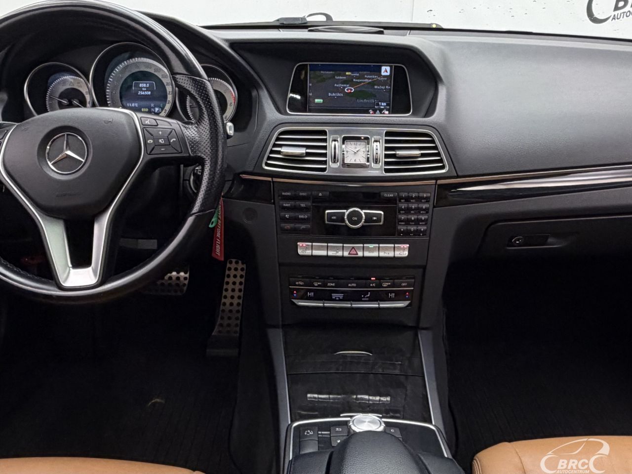 Mercedes-Benz E220 | 10