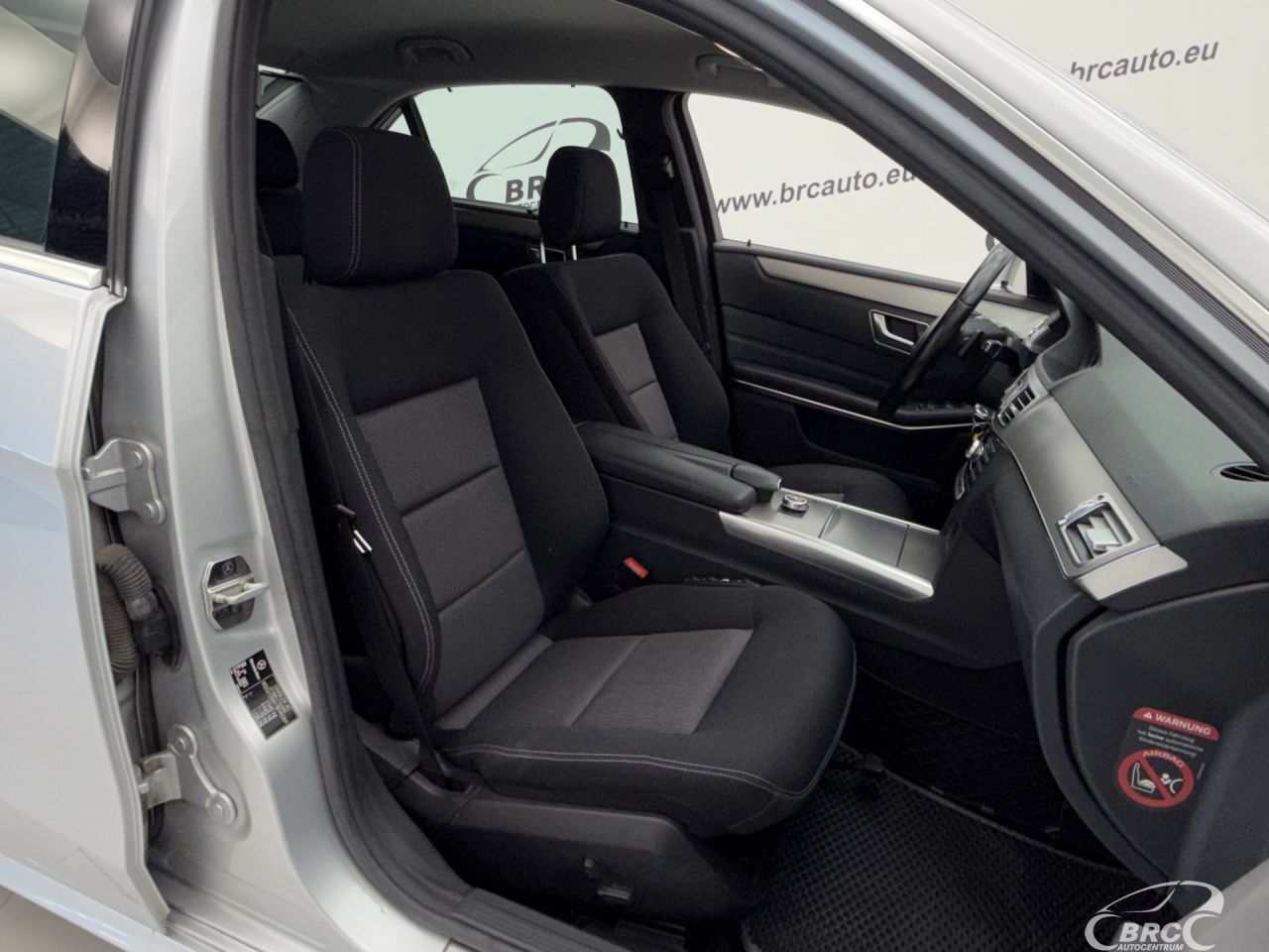 Mercedes-Benz E220 | 6