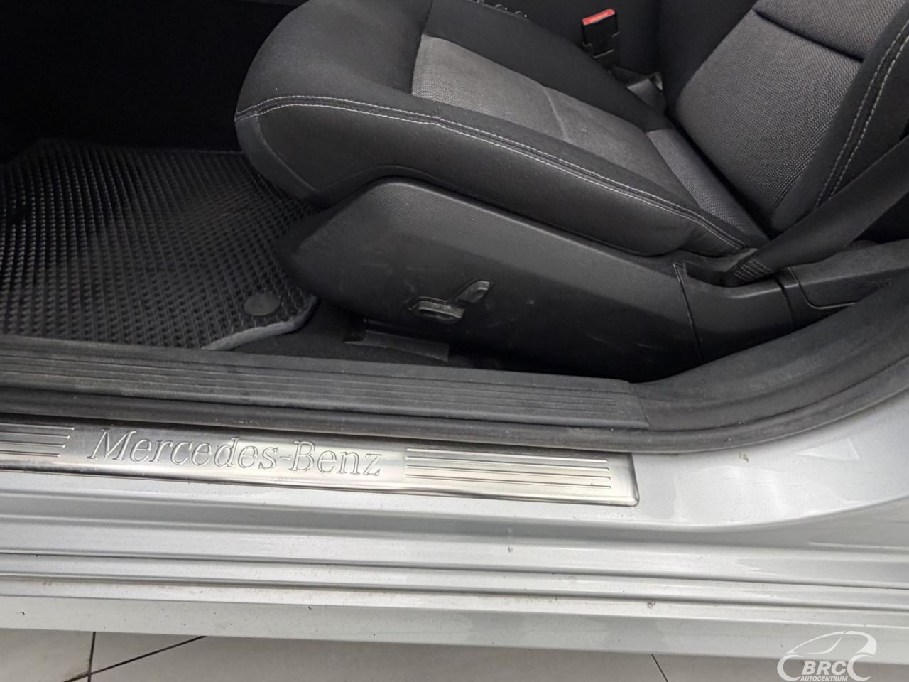 Mercedes-Benz E220 | 21