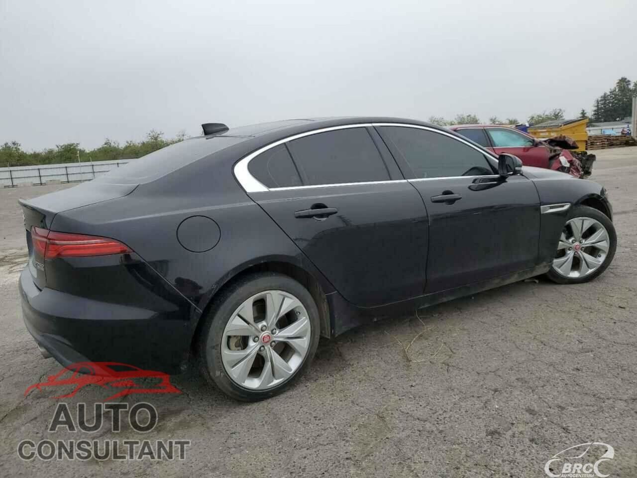 Jaguar XE | 61