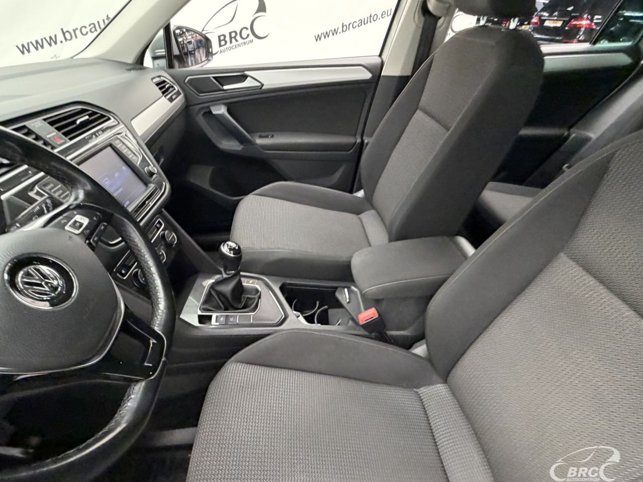 Volkswagen Tiguan | 24