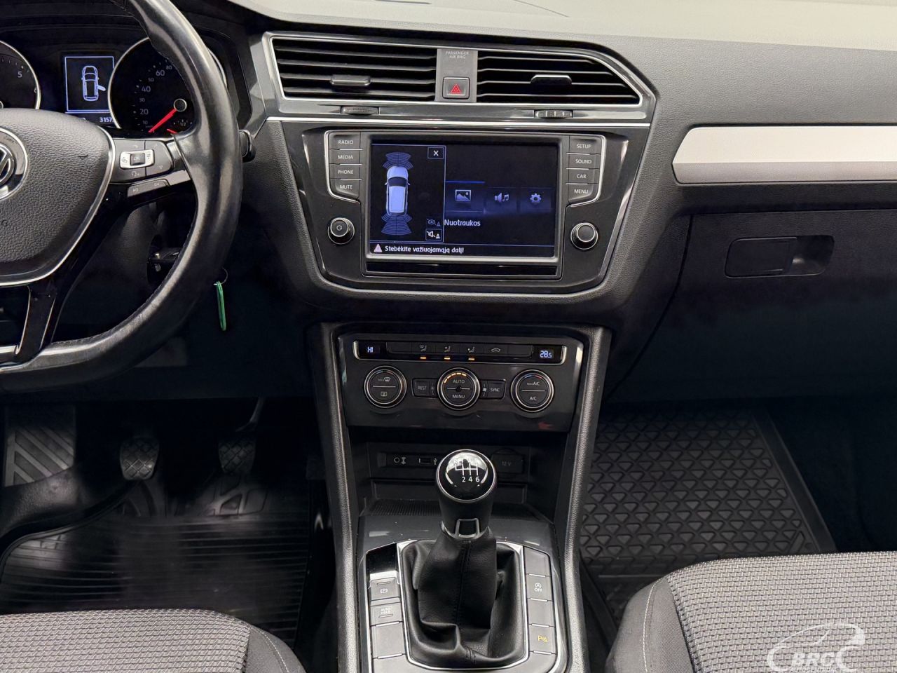 Volkswagen Tiguan | 14