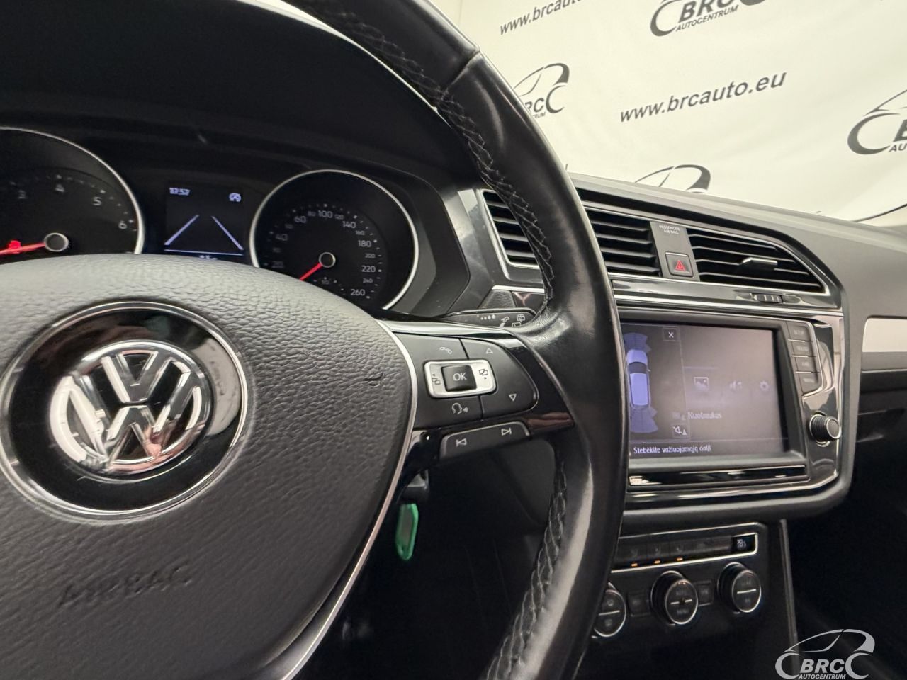 Volkswagen Tiguan | 28