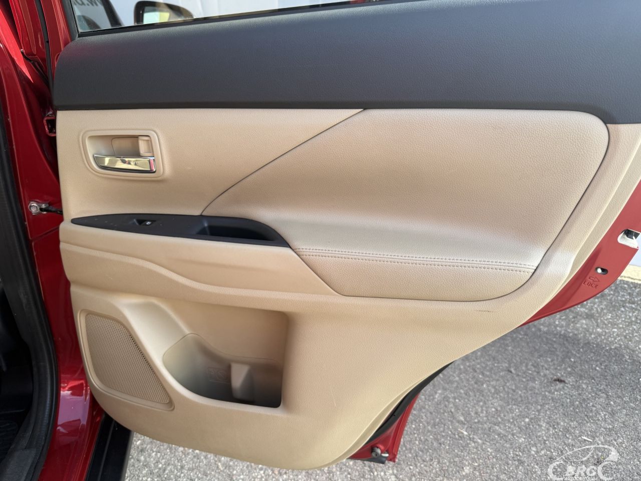 Mitsubishi Outlander | 9