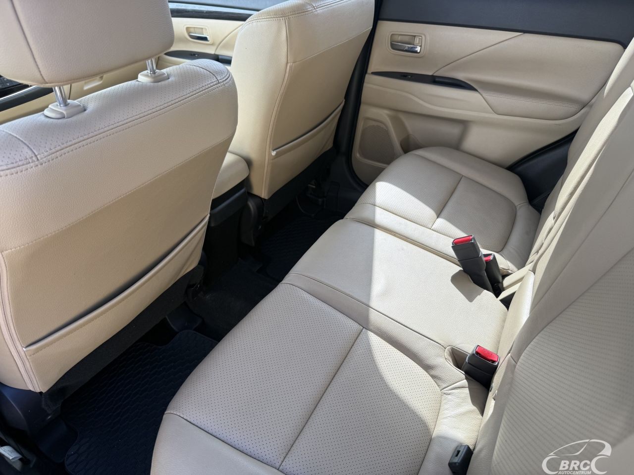 Mitsubishi Outlander | 14