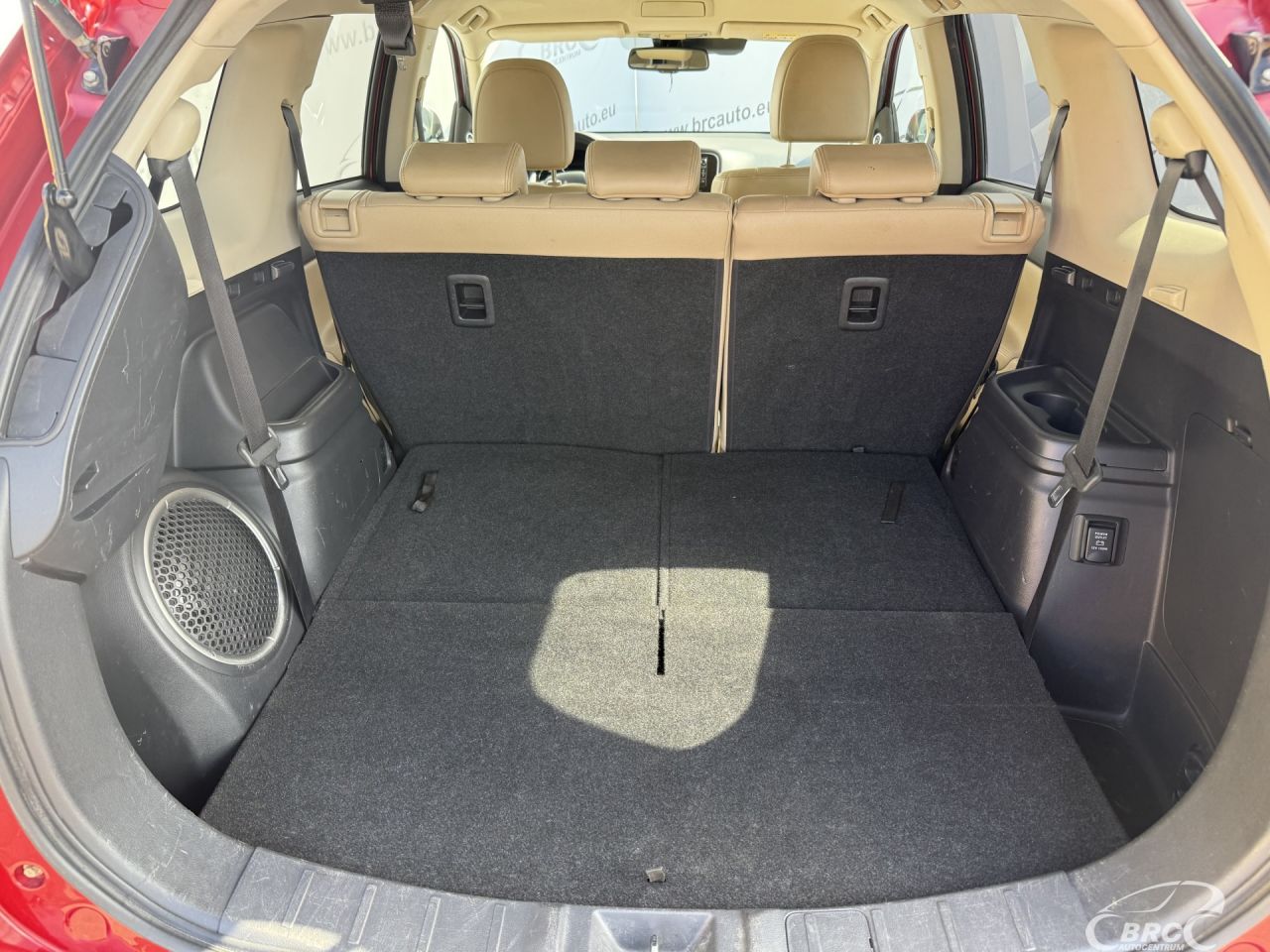 Mitsubishi Outlander | 12