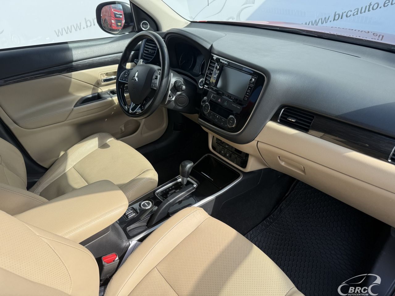 Mitsubishi Outlander | 7