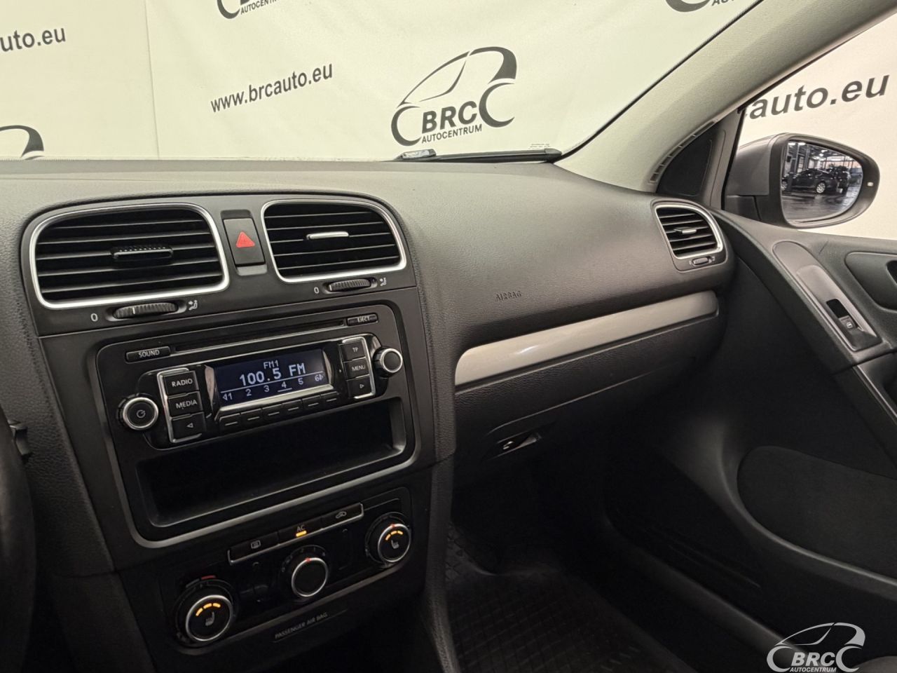 Volkswagen Golf | 24