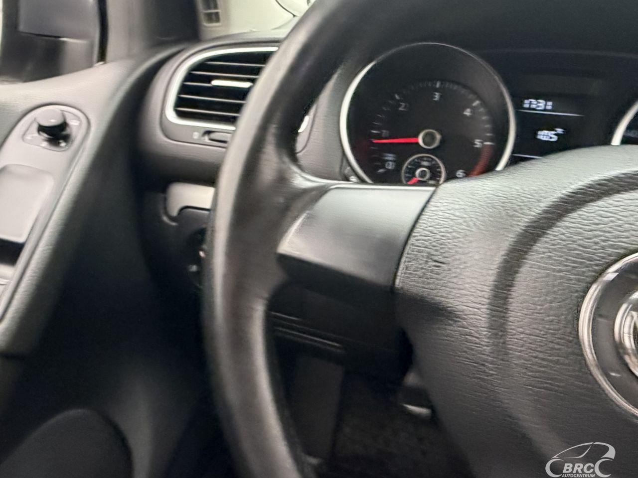 Volkswagen Golf | 26