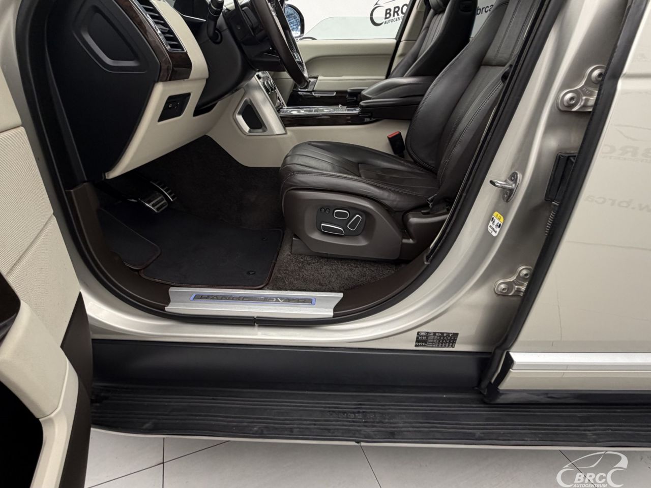 Land Rover Range Rover | 25