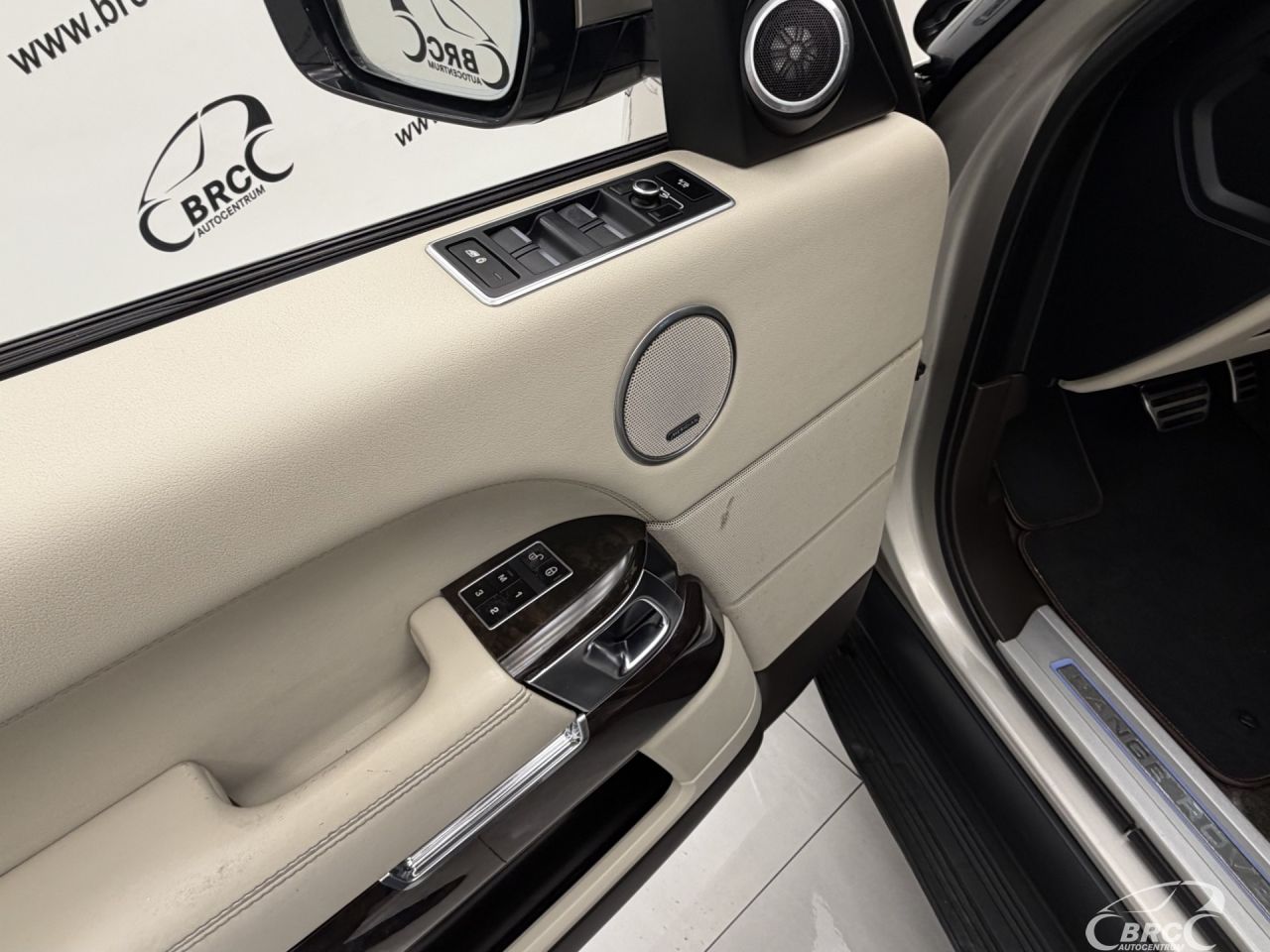 Land Rover Range Rover | 23