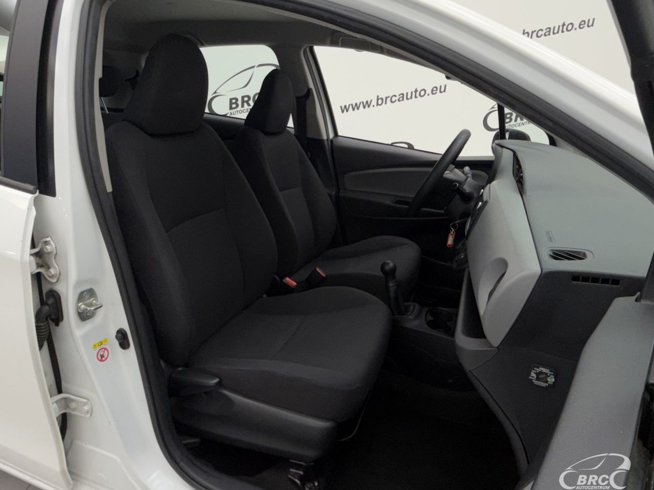 Toyota Yaris | 6