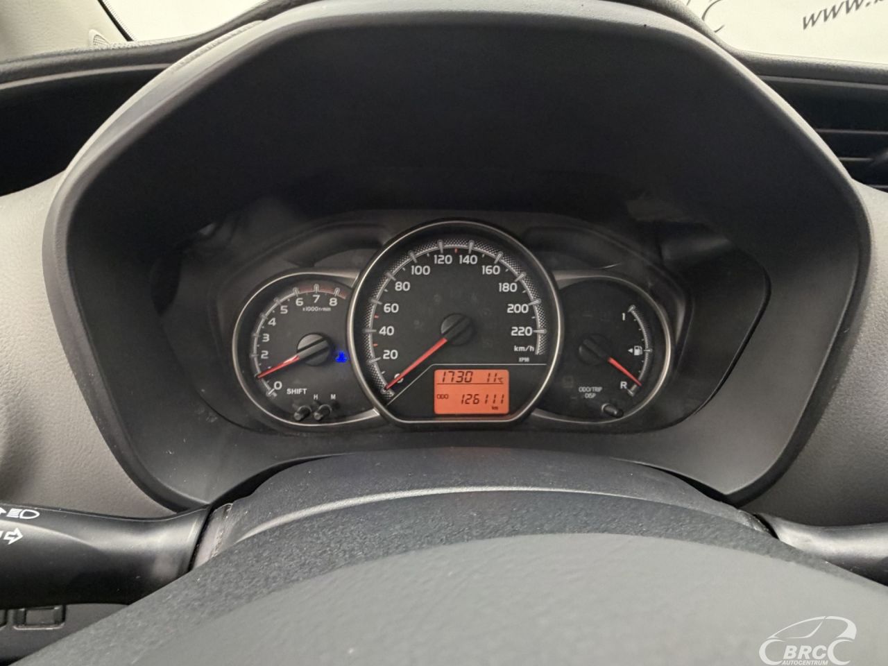Toyota Yaris | 27