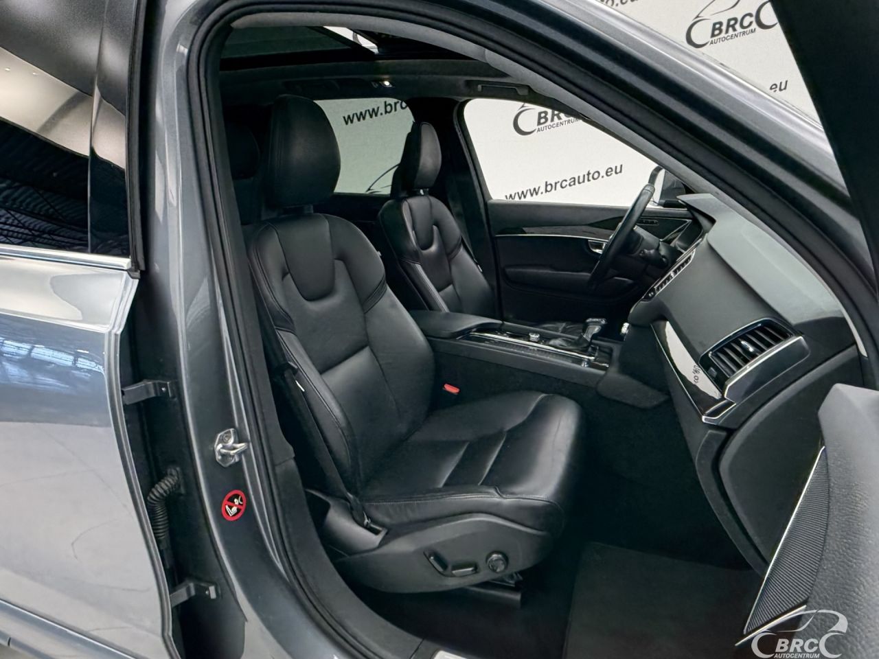 Volvo XC90 | 6