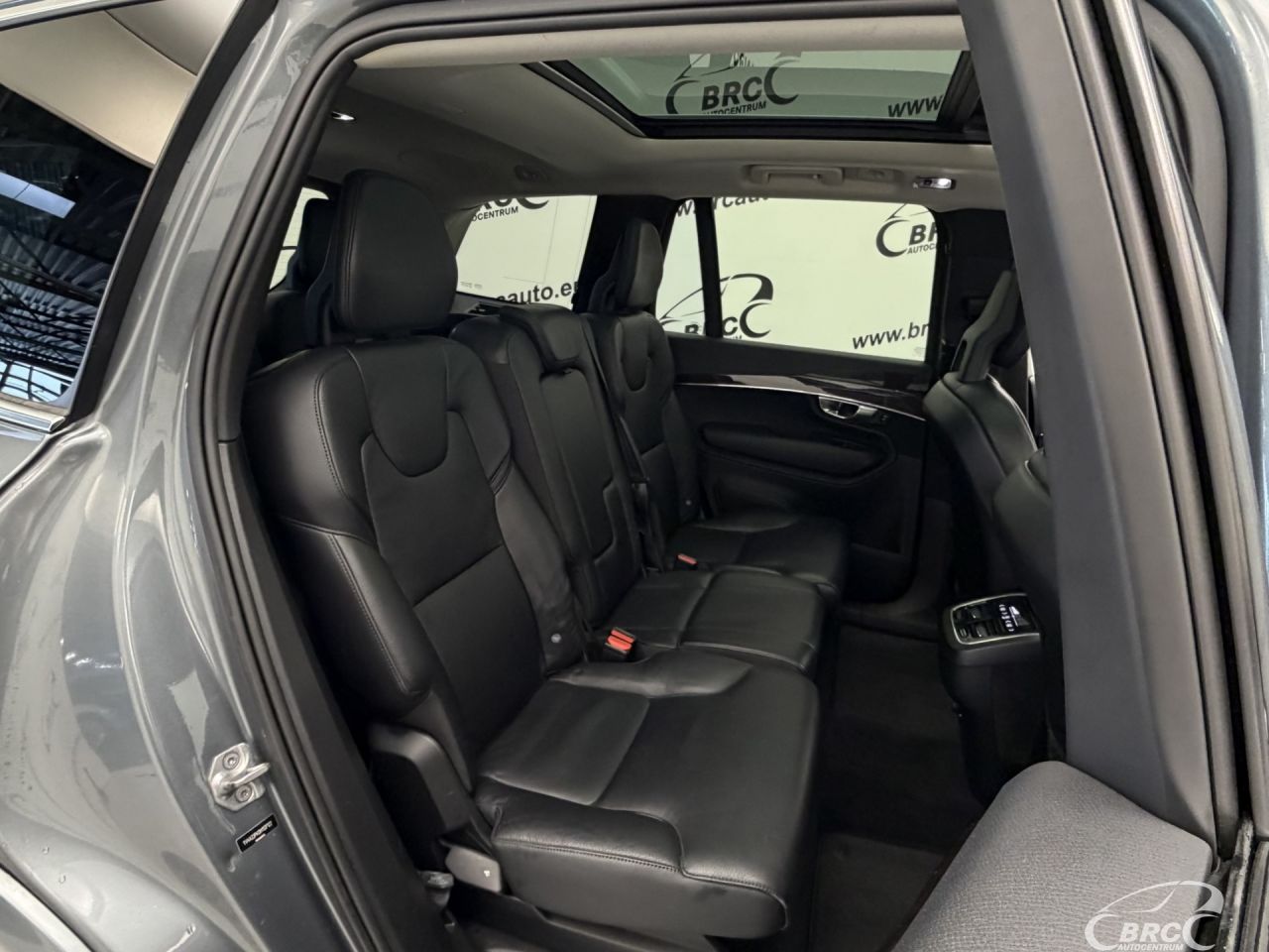 Volvo XC90 | 11