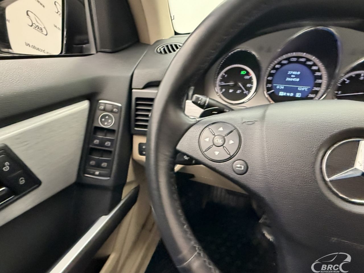 Mercedes-Benz GLK250 | 28