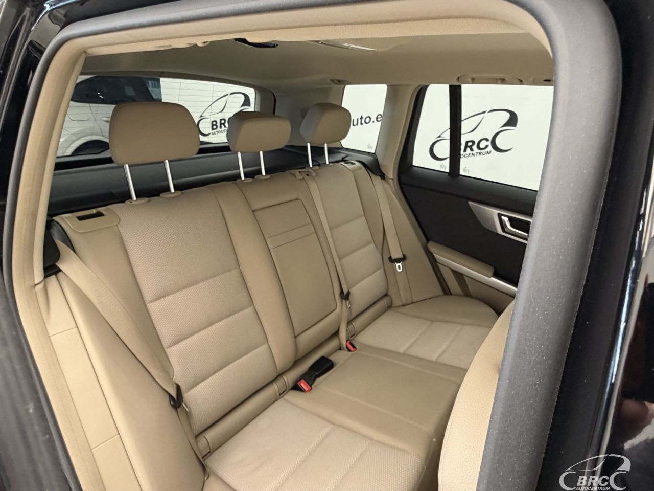 Mercedes-Benz GLK250 | 10
