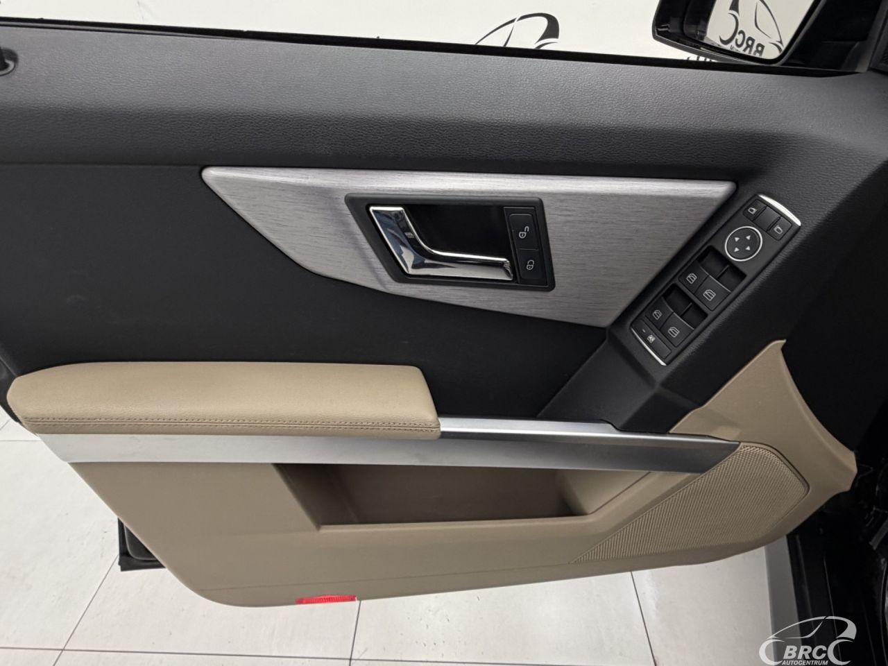 Mercedes-Benz GLK250 | 19