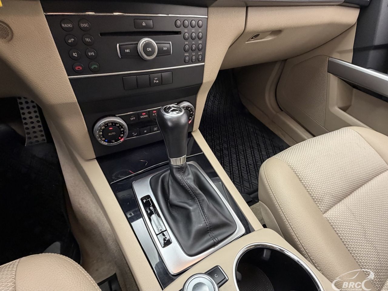 Mercedes-Benz GLK250 | 24