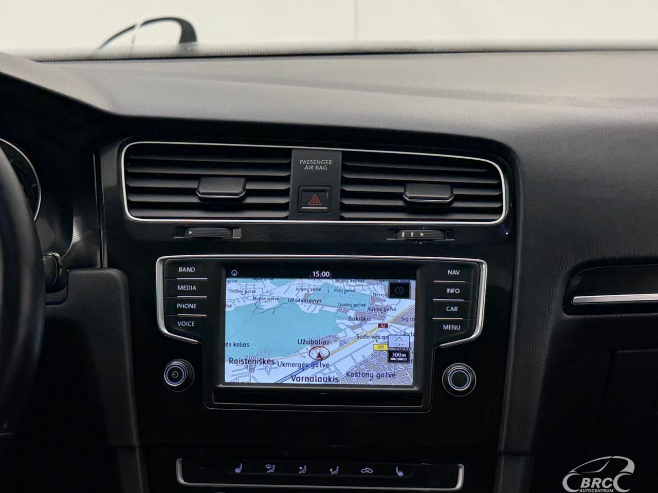 Volkswagen Golf | 25