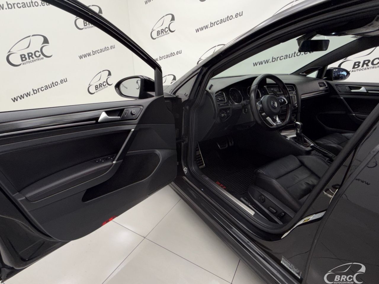 Volkswagen Golf | 32