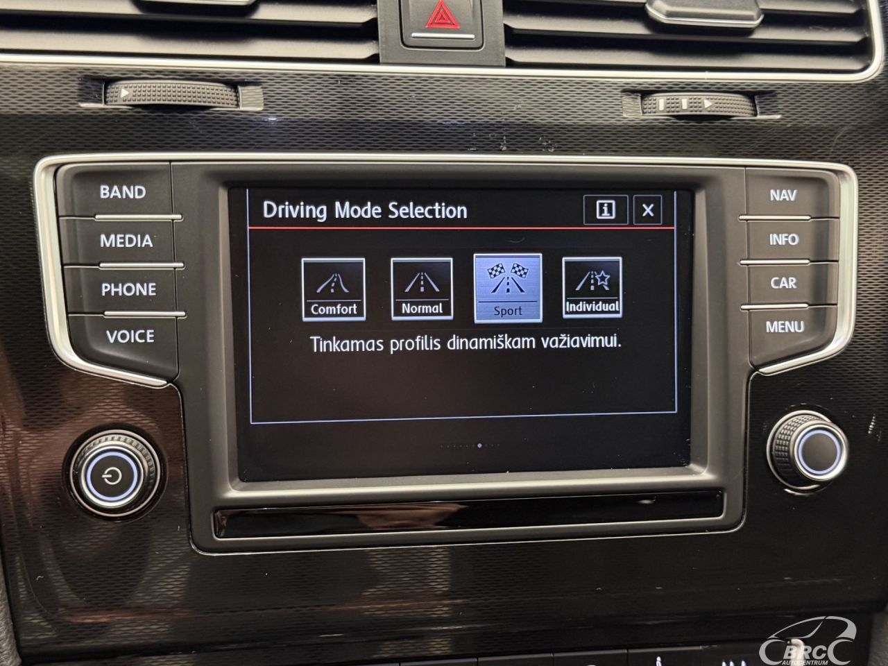 Volkswagen Golf | 71