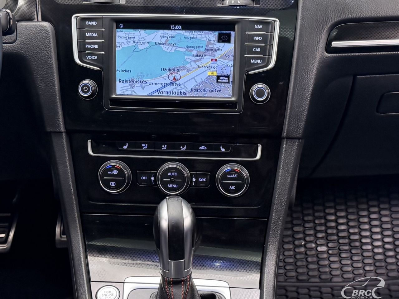 Volkswagen Golf | 27