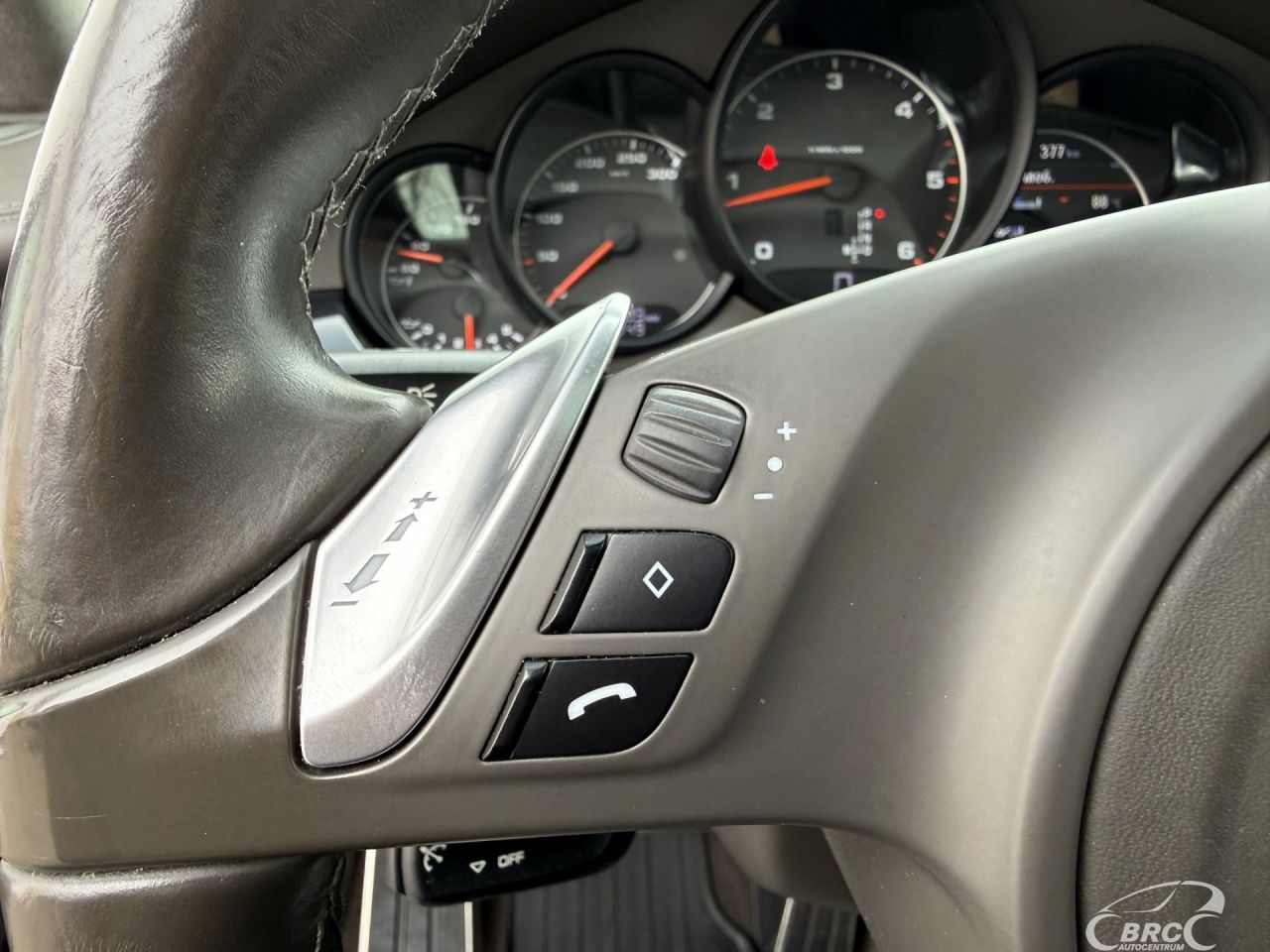 Porsche Panamera | 23