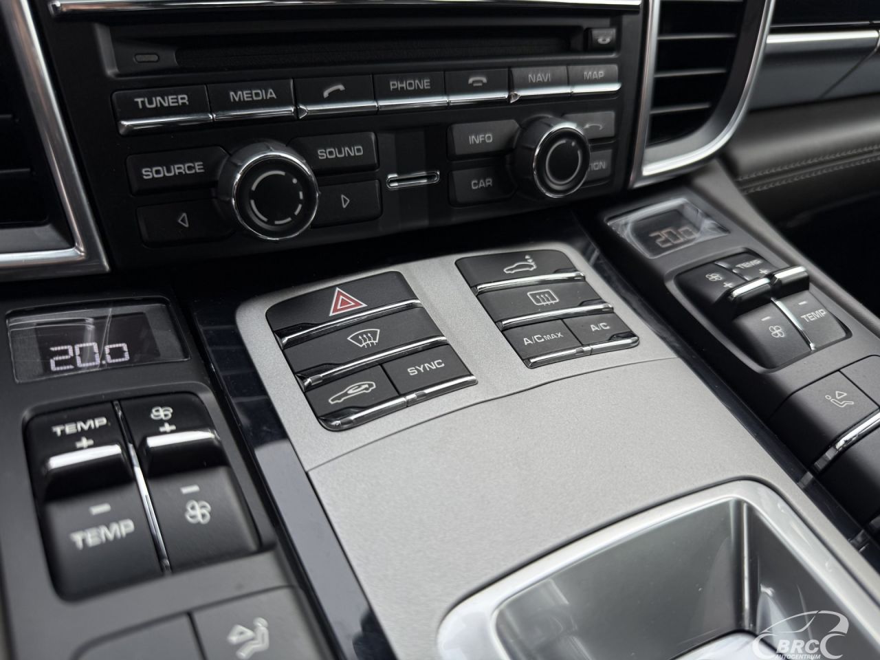 Porsche Panamera | 25