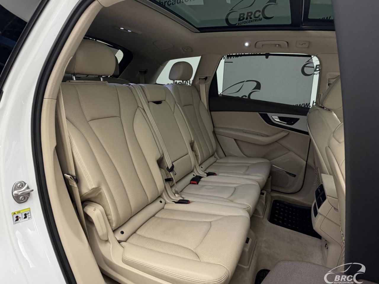 Audi Q7 | 11