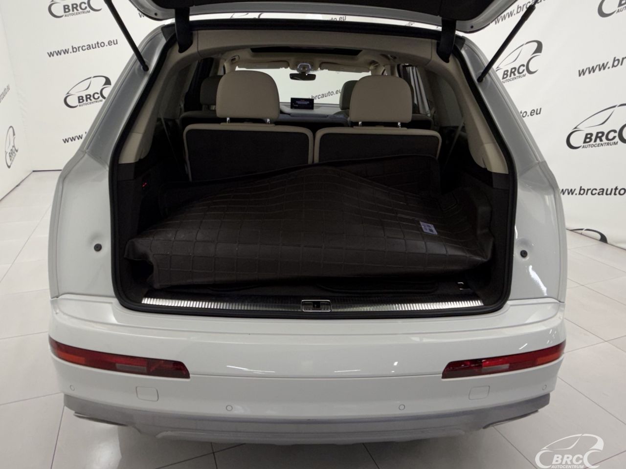 Audi Q7 | 48