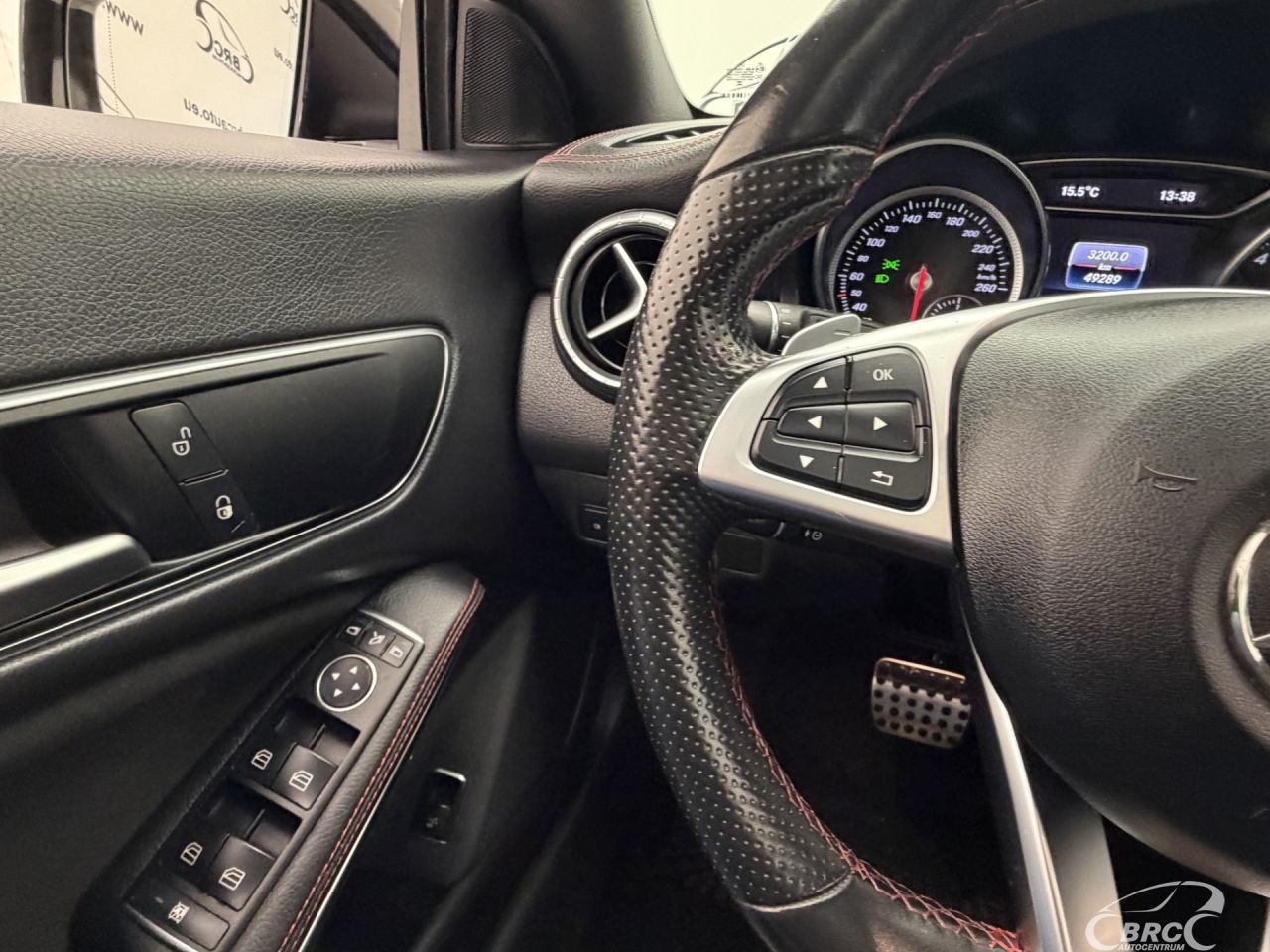 Mercedes-Benz CLA220 | 28