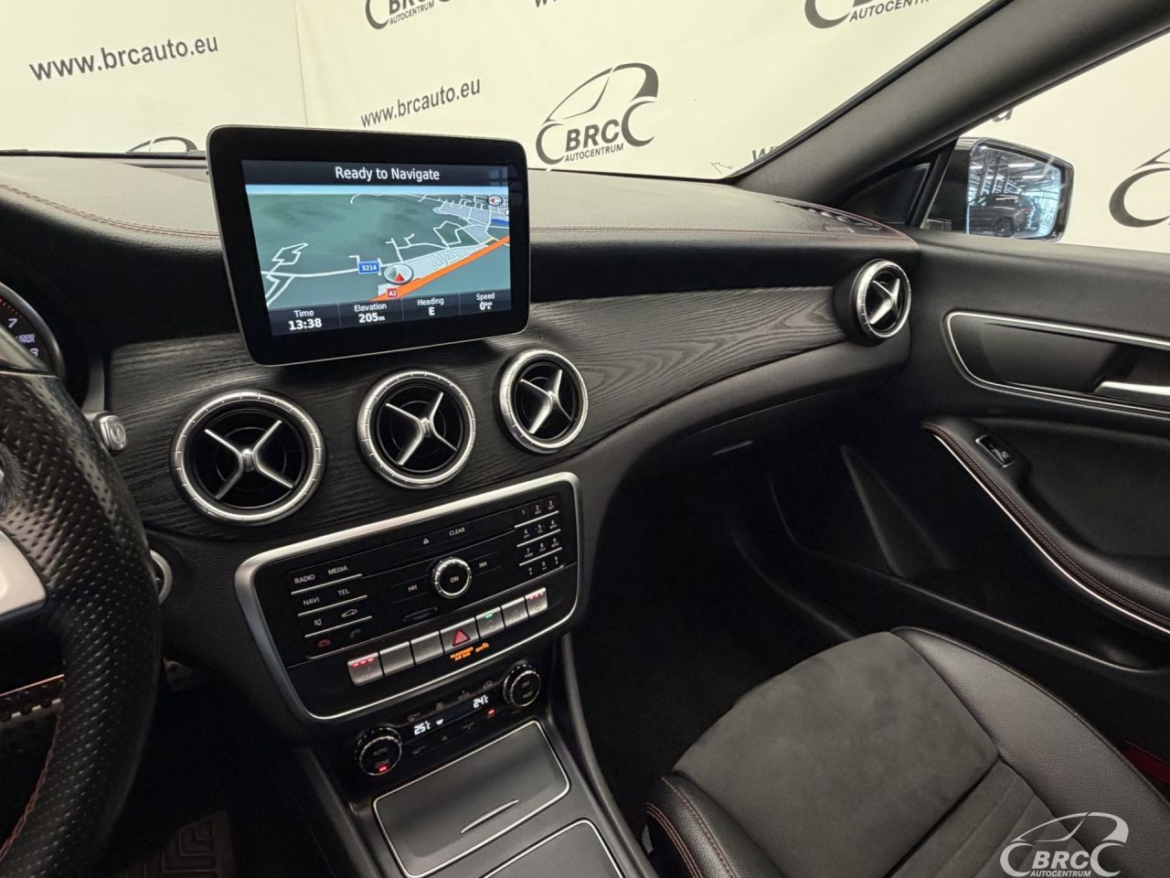 Mercedes-Benz CLA220 | 25