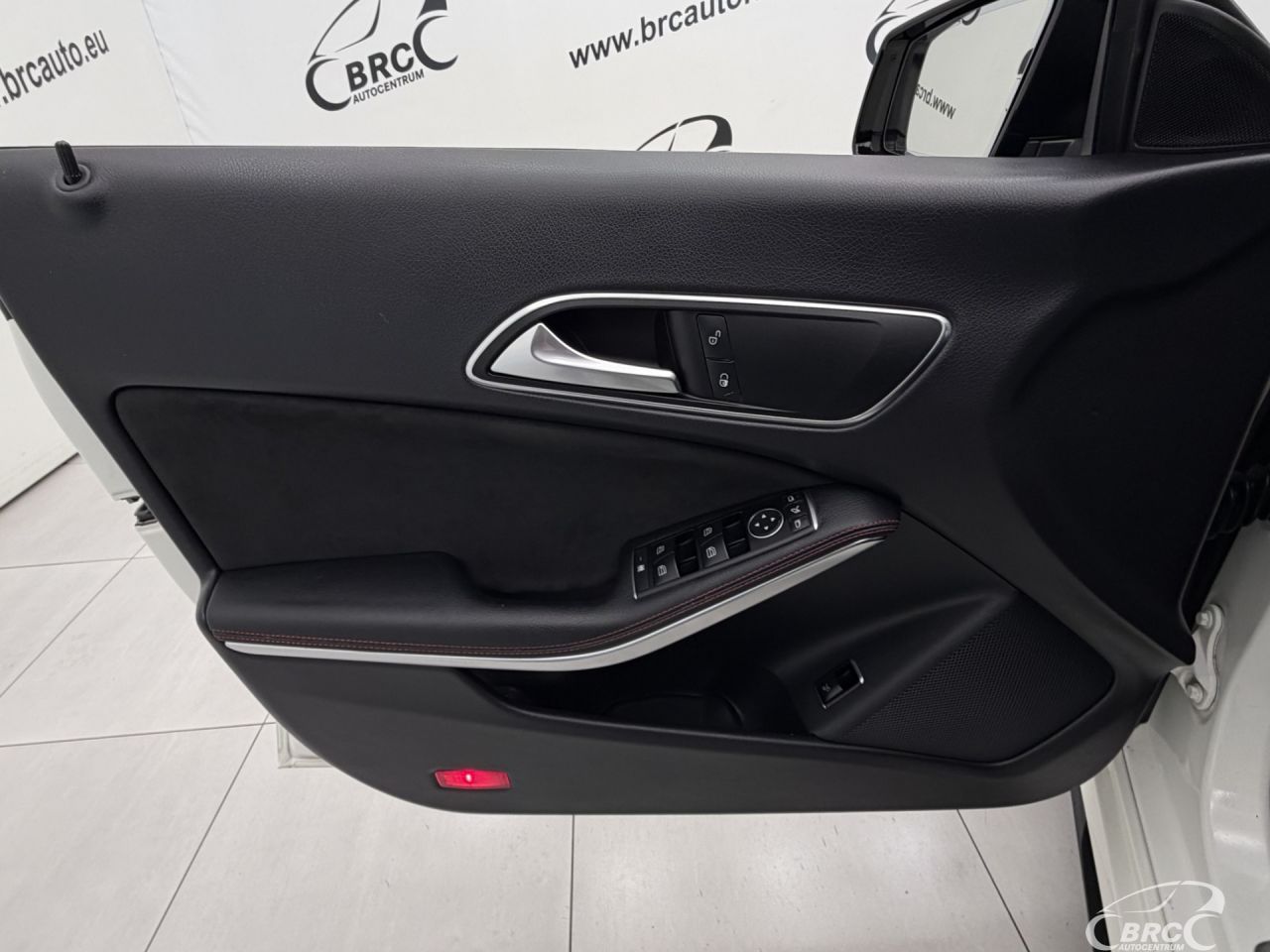 Mercedes-Benz CLA220 | 18