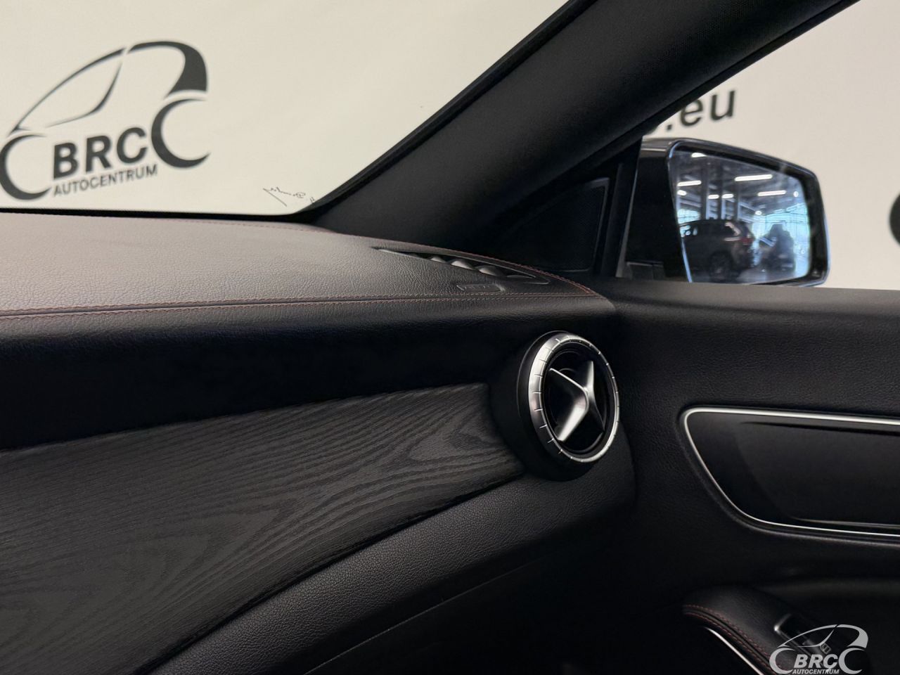 Mercedes-Benz CLA220 | 37