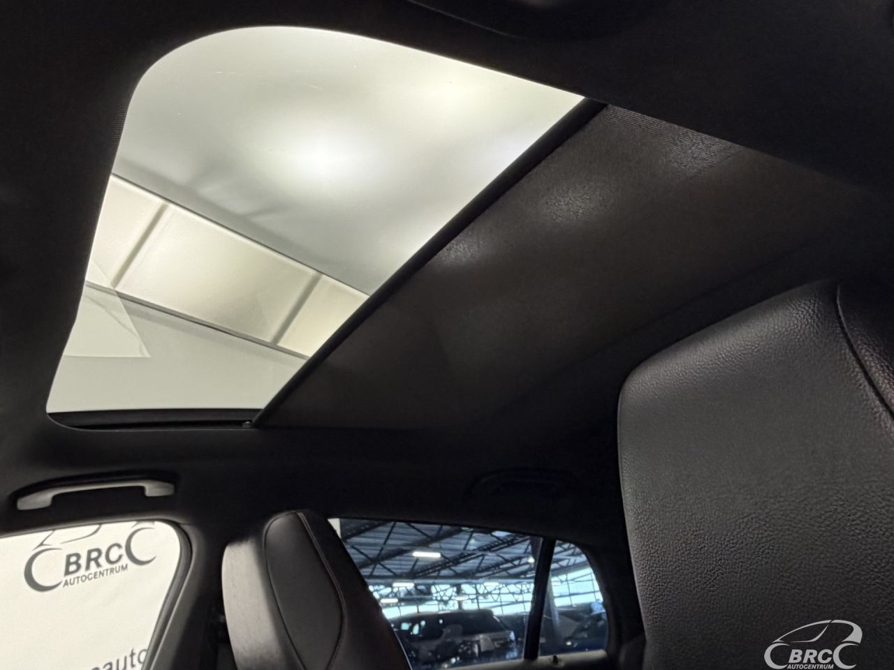 Mercedes-Benz CLA220 | 23