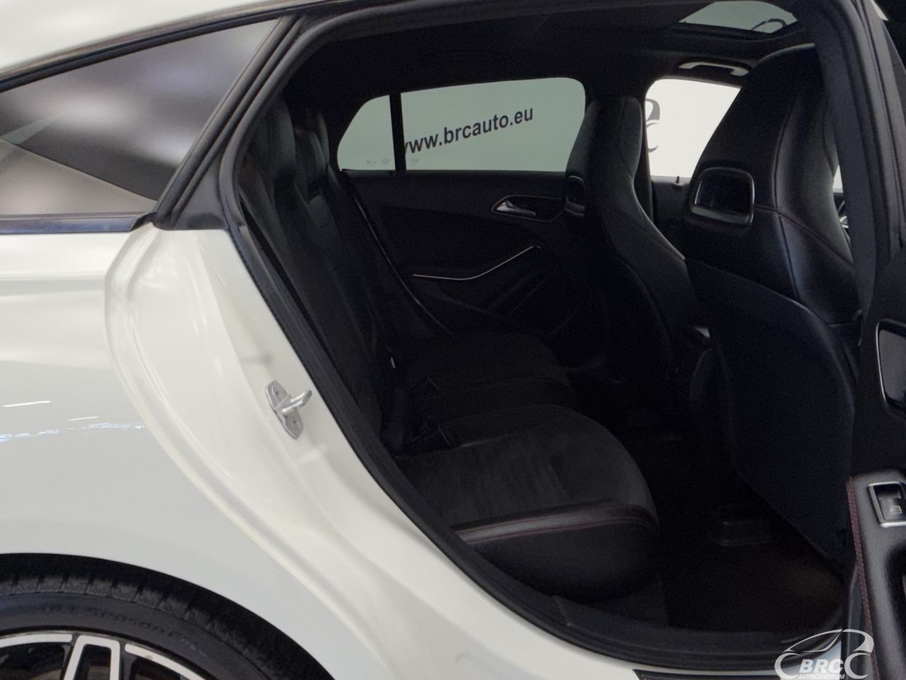 Mercedes-Benz CLA220 | 8