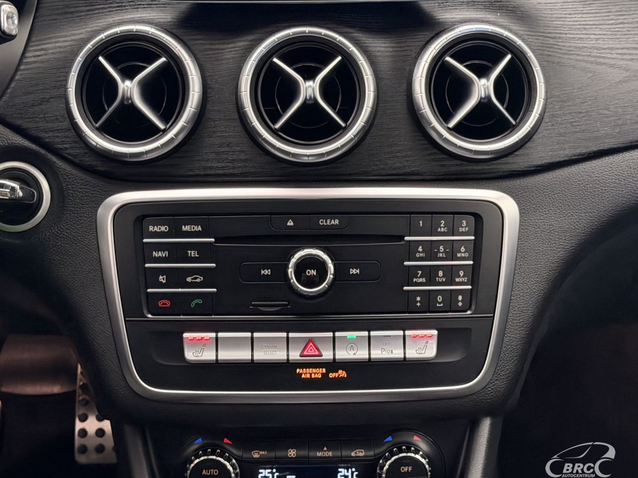 Mercedes-Benz CLA220 | 15