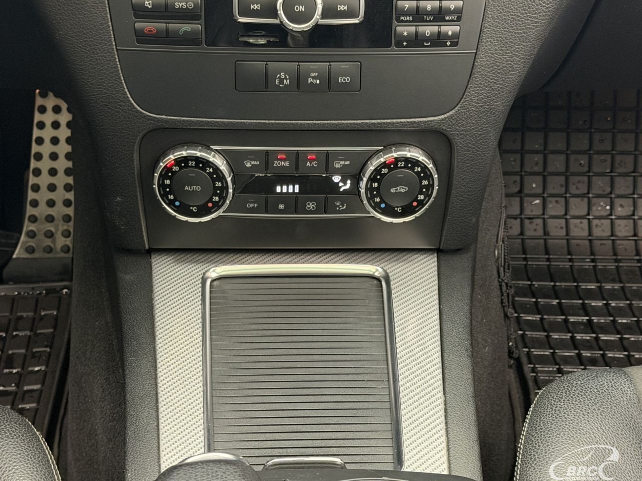 Mercedes-Benz GLK220 | 16