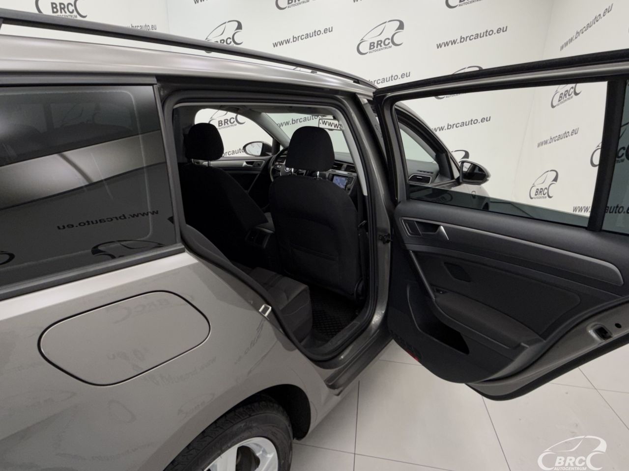 Volkswagen Golf | 11