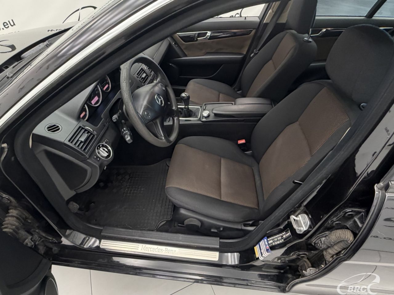 Mercedes-Benz C180 | 18