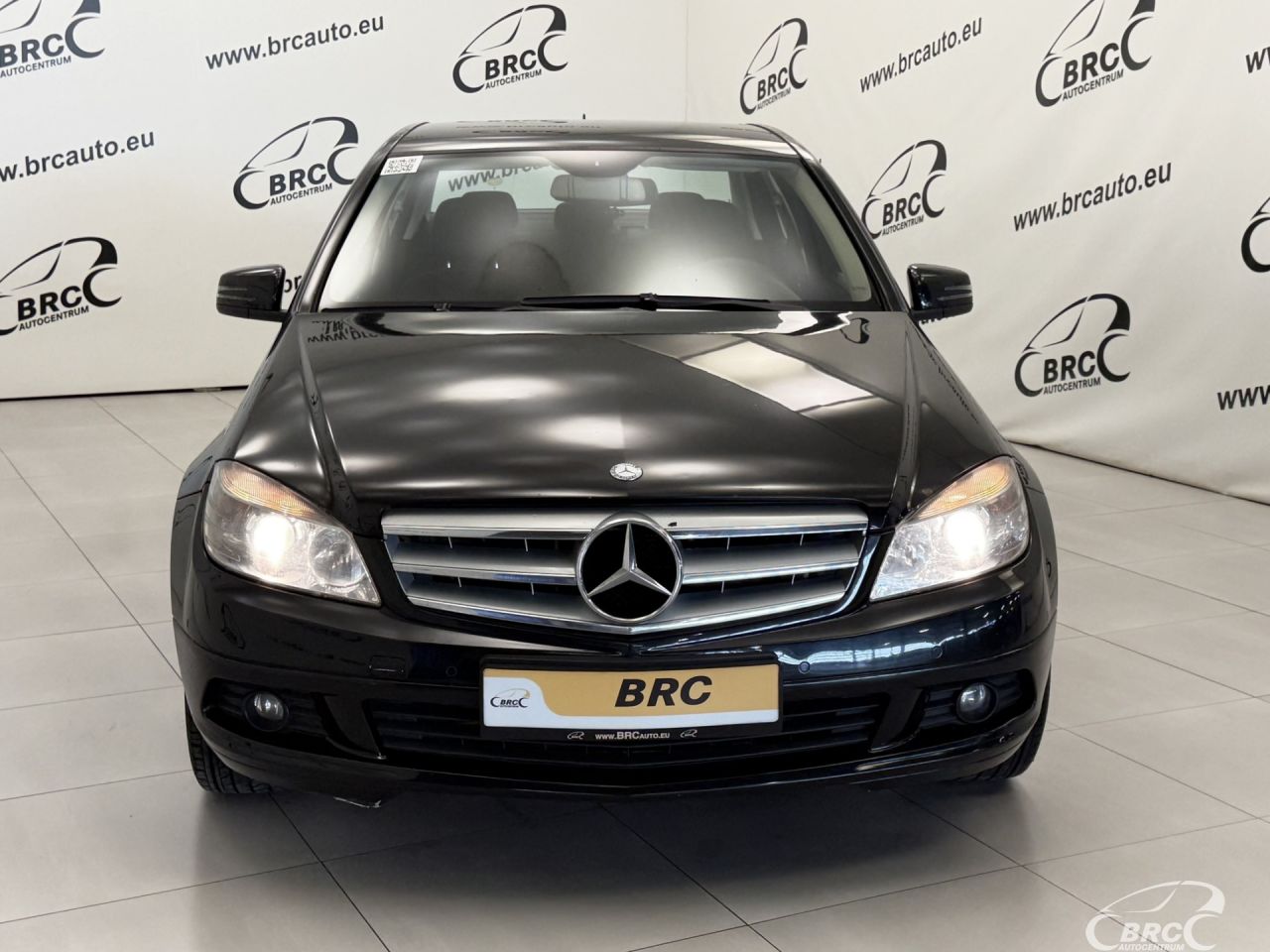 Mercedes-Benz C180 | 33