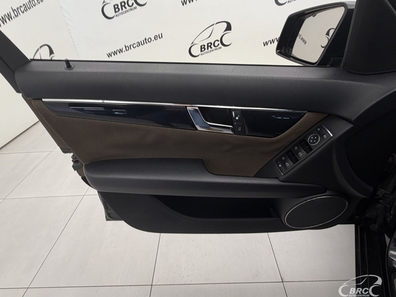 Mercedes-Benz C180 | 17