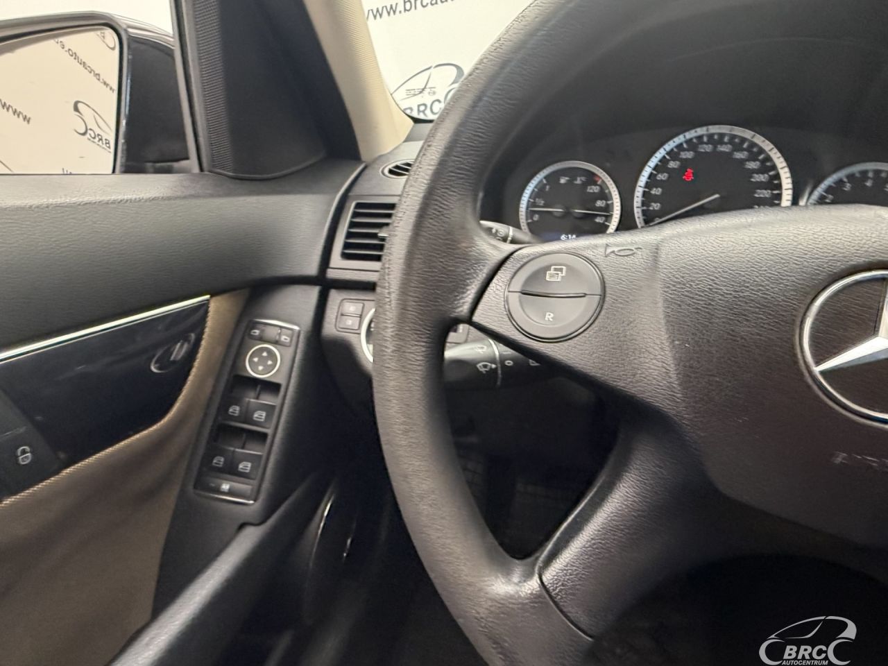 Mercedes-Benz C180 | 26