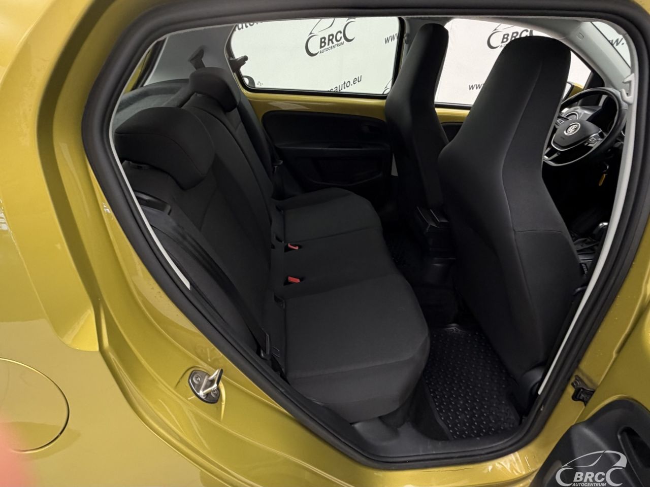 Volkswagen Up | 9