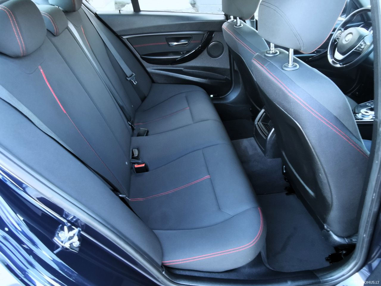 BMW 320 | 9