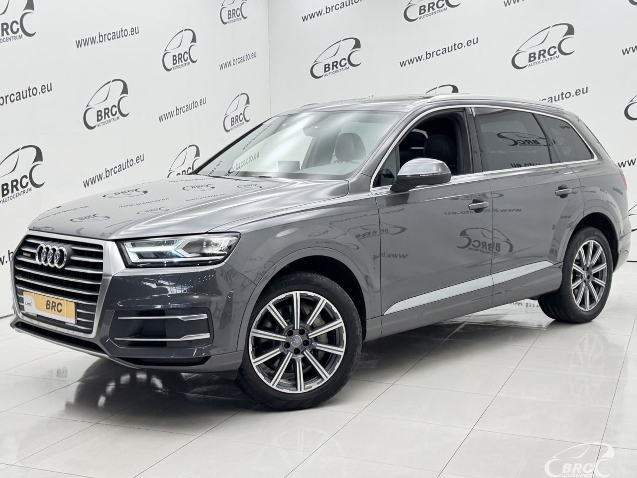 Audi Q7 | 0
