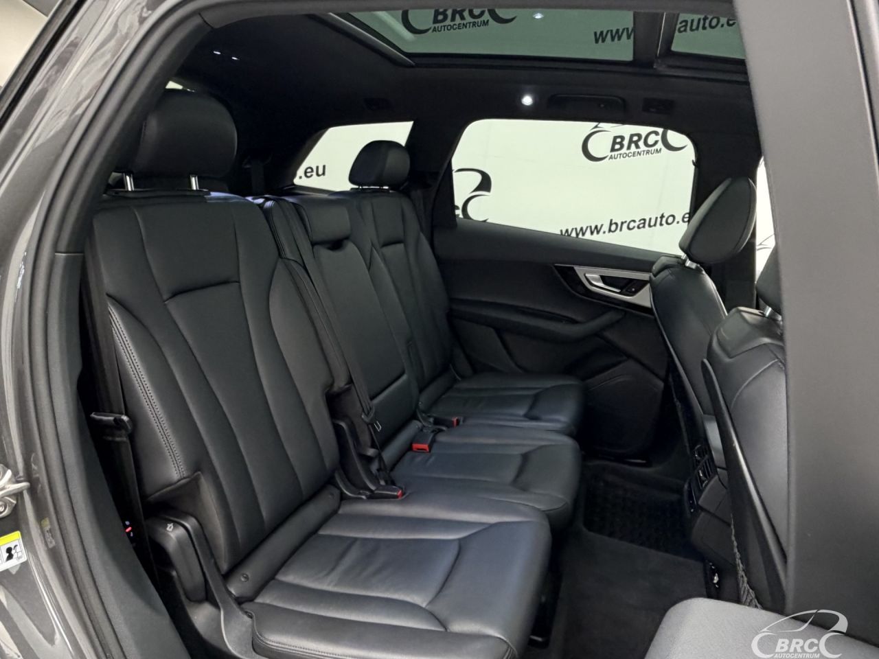 Audi Q7 | 10
