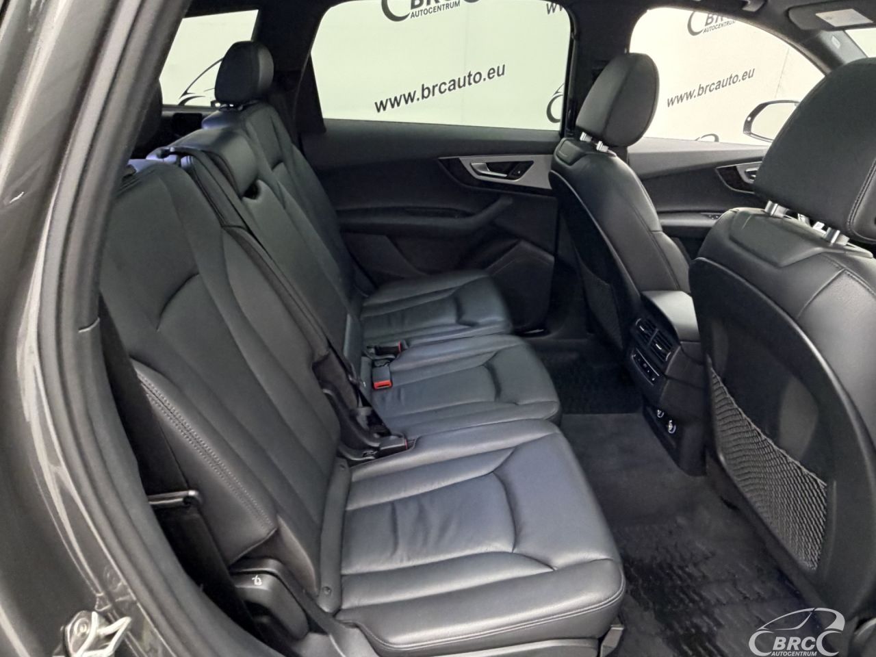 Audi Q7 | 9